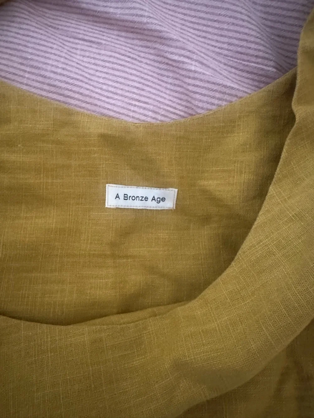 A Bronze Age Linen Bag - Picture 2 of 2